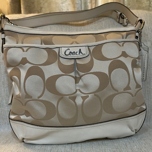Coach Handbags - Coach Bag (not negotiable )